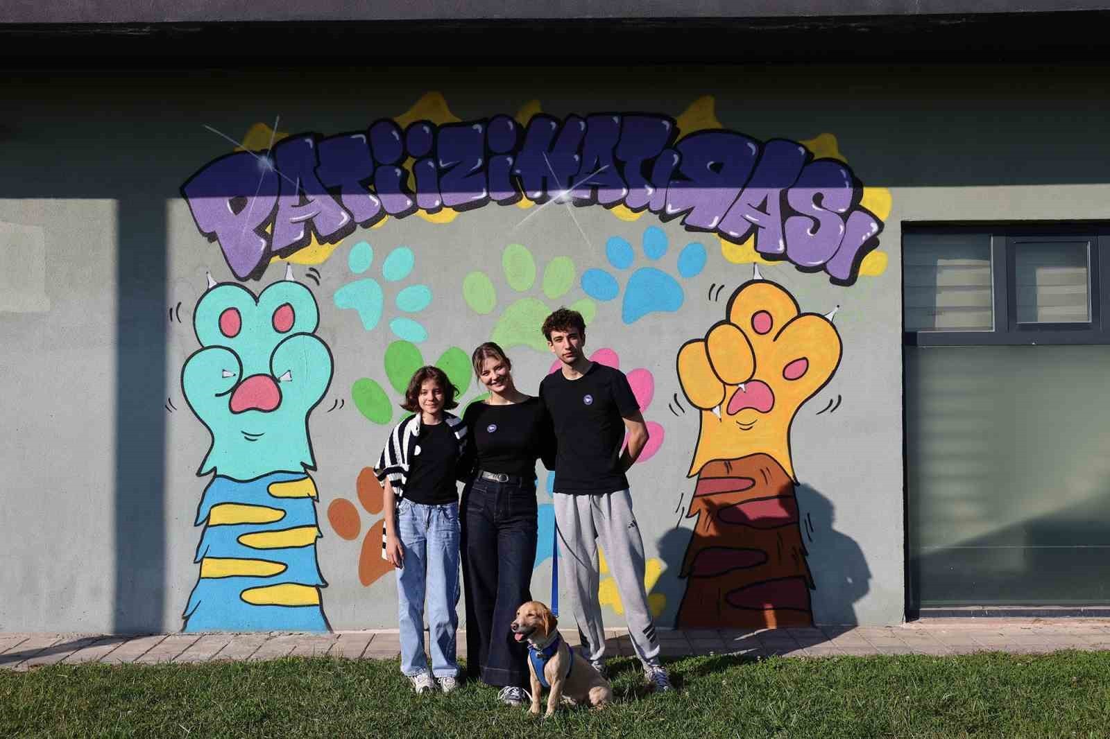 SAKARYA BÜYÜKŞEHİR BELEDİYESİ’NİN HAYVAN SAHİPLENDİRME KAMPANYASI OLAN PATİ İZİ PROJESİ, YÜZLERCE...