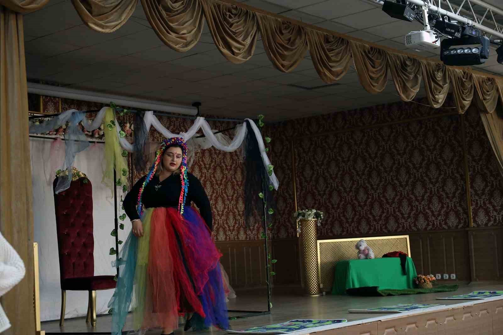 SAKARYA BÜYÜKŞEHİR BELEDİYESİ, PAMUKOVA KÜLTÜR MERKEZİ’NDE KASIM KÜLTÜR SANAT ETKİNLİKLERİ...