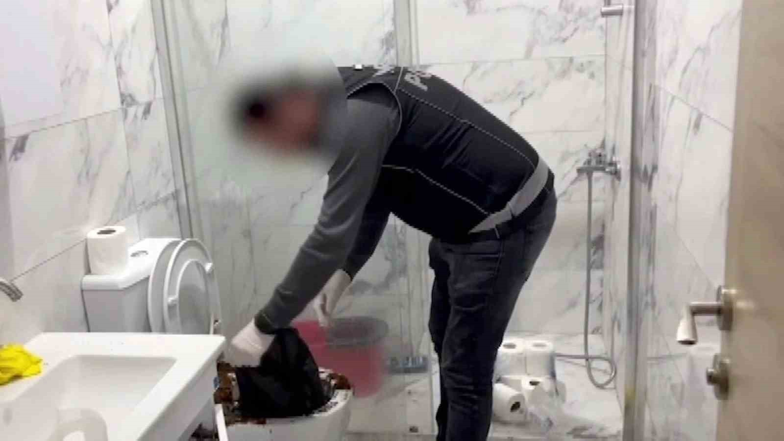 SAKARYA’DA POLİS EKİPLERİNCE ADAPAZARI VE AKYAZI İLÇELERİNDE UYUŞTURUCU TİCARETİNE YÖNELİK...