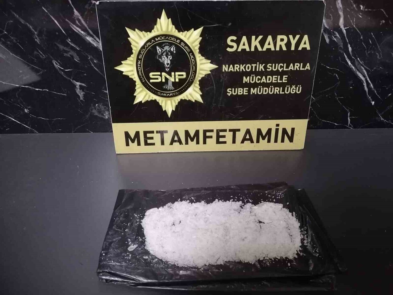 SAKARYA’DA POLİS EKİPLERİNCE ARİFİYE, SAPANCA VE SERDİVAN İLÇELERİNDE GERÇEKLEŞTİRİLEN UYUŞTURUCU...