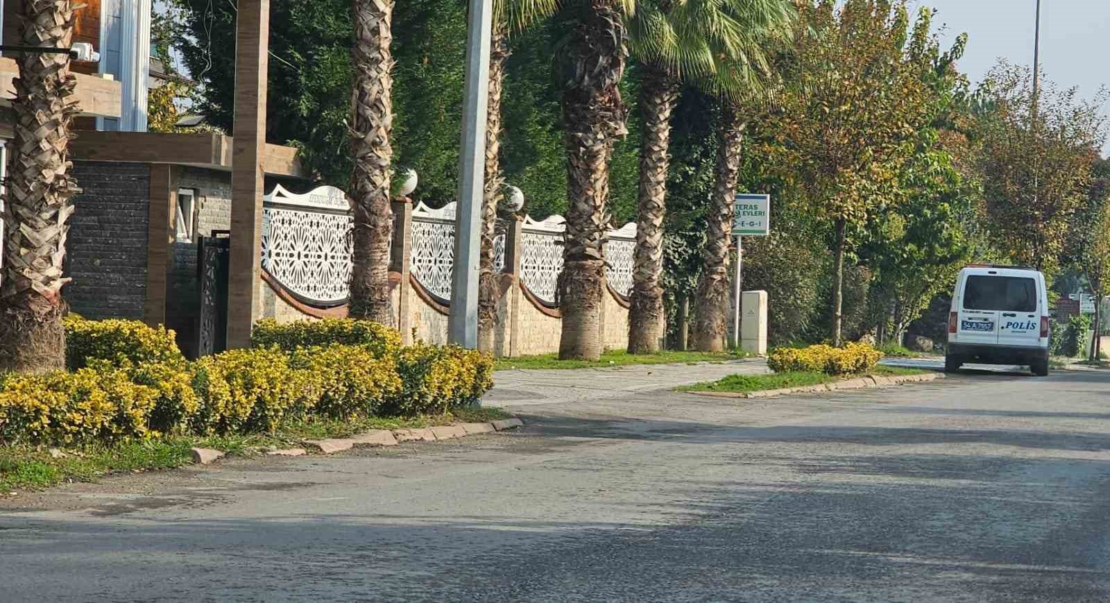 SAKARYA’NIN SAPANCA İLÇESİNDE SİTE İÇİNDEKİ BİR VİLLADA FENALAŞAN FİLİSTİN UYRUKLU 2 KİŞİ...