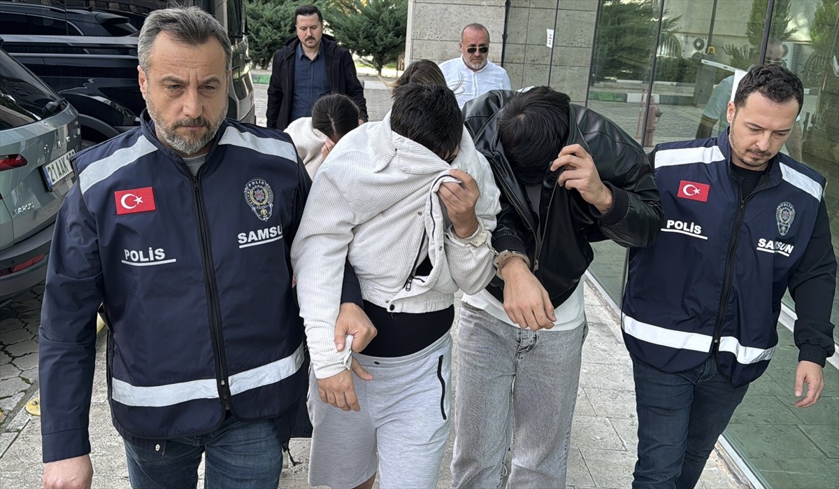 Samsun'da kooperatif üzerinden arsa satışı vaadiyle dolandırıcılık yaptıkları iddiasıyla 5 şüpheli...