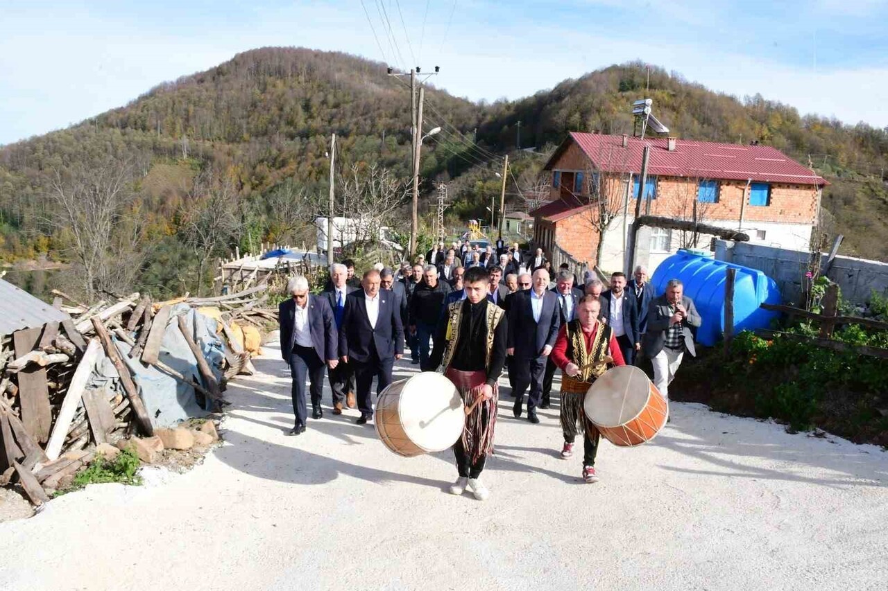 SAMSUN'UN TERME BELEDİYE BAŞKANI ŞENOL KUL, MERKEZE 40 KİLOMETRE UZAKLIKTAKİ ÖRENCİK...