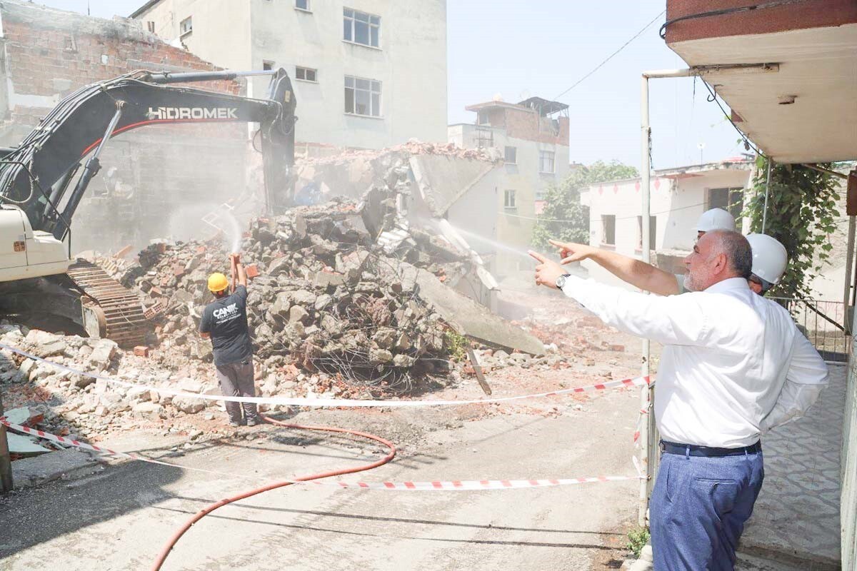 SAMSUN CANİK BELEDİYE BAŞKANI İBRAHİM SANDIKÇI, "741 DEPREME DAYANIKSIZ VE YÜKSEK RİSKLİ BİNANIN...