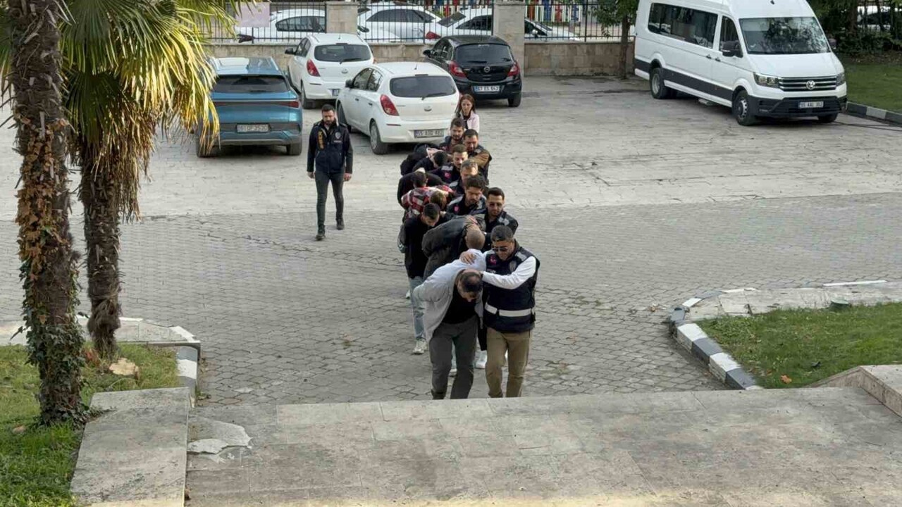 SAMSUN MERKEZ 5 İLDE DÜZENLENEN DOLANDIRICILIK OPERASYONU NUNDA 12 KİŞİ GÖZALTINA ALINDI.