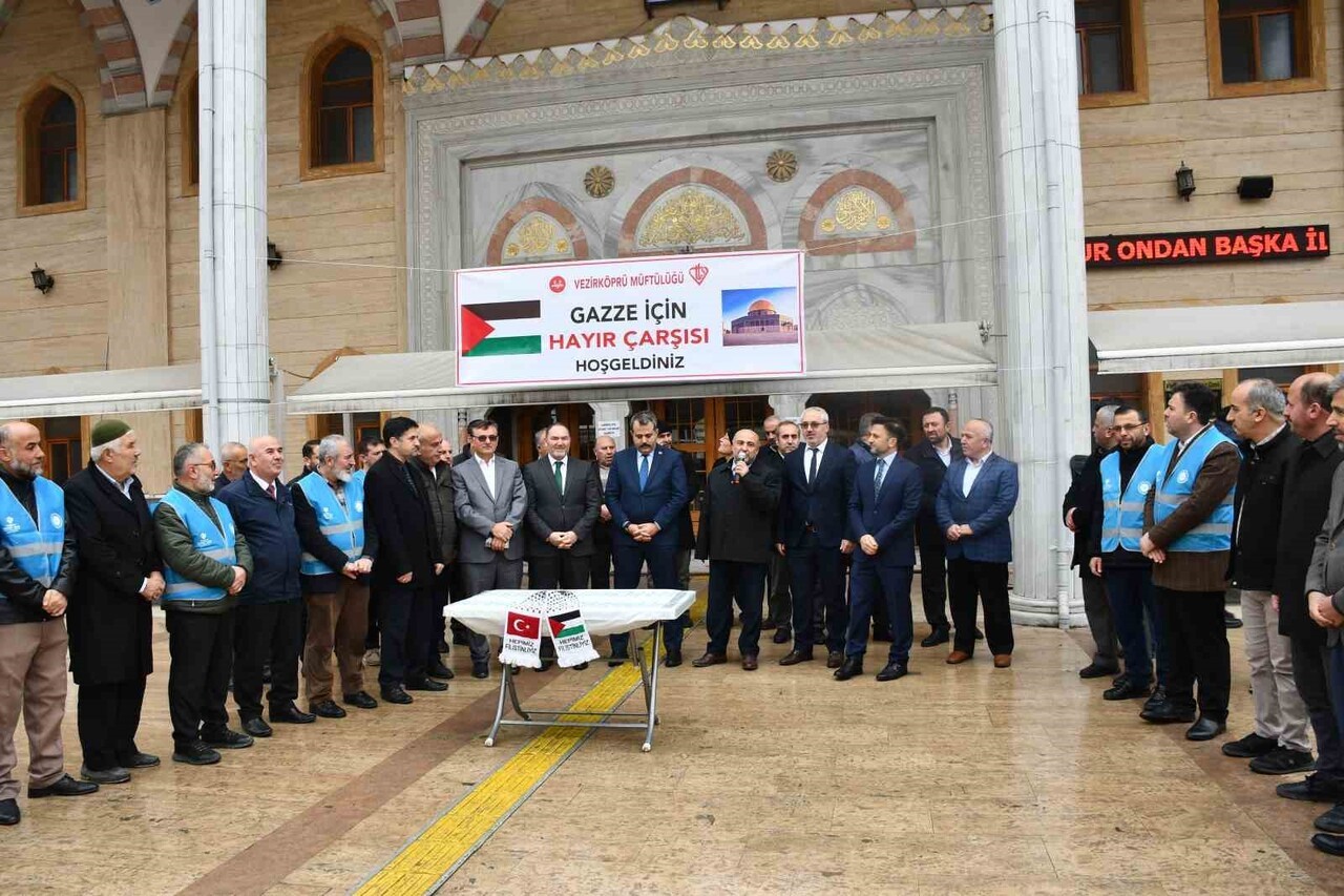SAMSUN’UN VEZİRKÖPRÜ İLÇESİNDE İLÇE MÜFTÜLÜĞÜ TARAFINDAN “GAZZE HAYIR ÇARŞISI”...