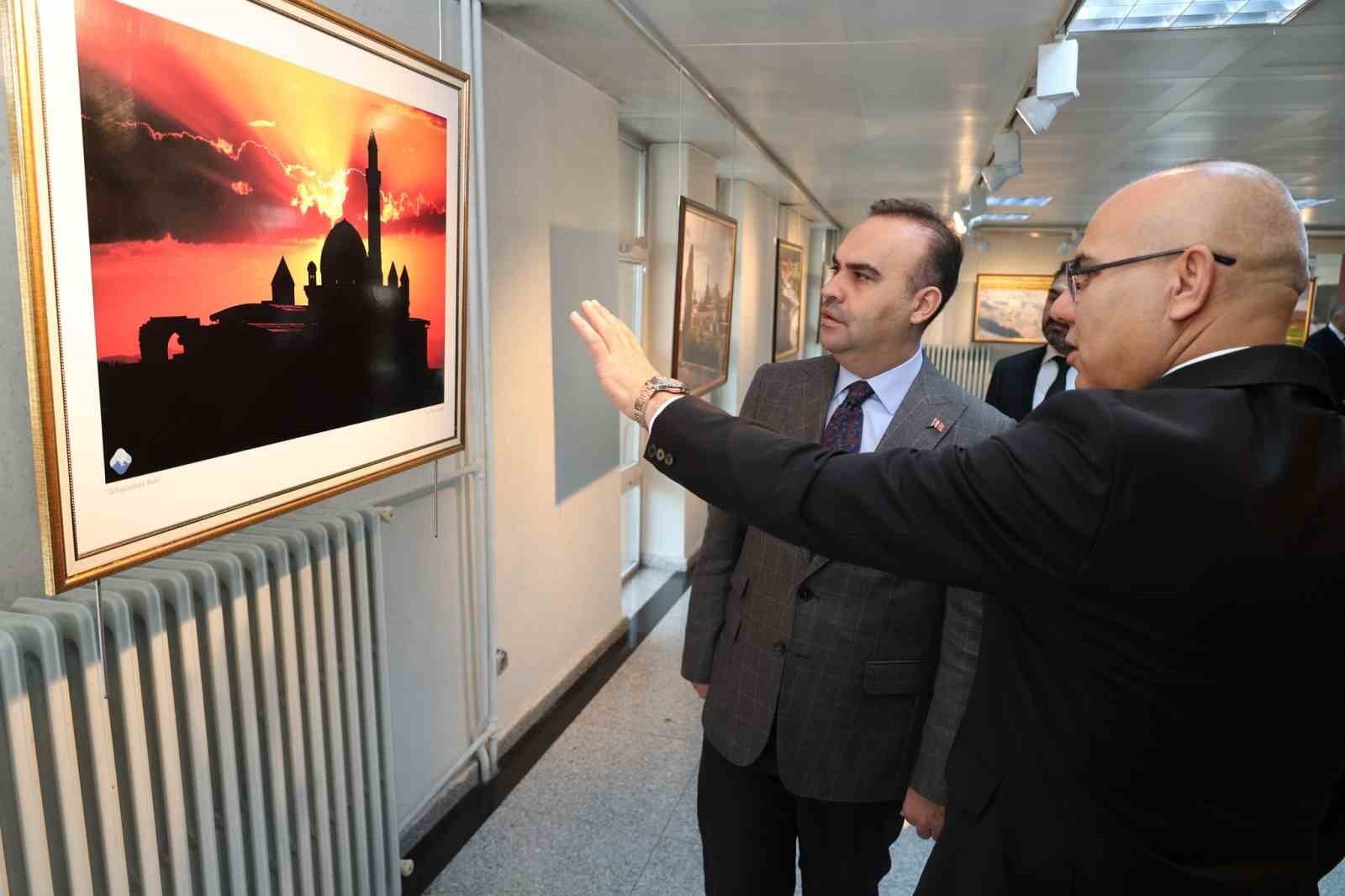 SANAYİ VE TEKNOLOJİ BAKANI KACIR AĞRI VALİLİĞİNİ ZİYARET ETTİ