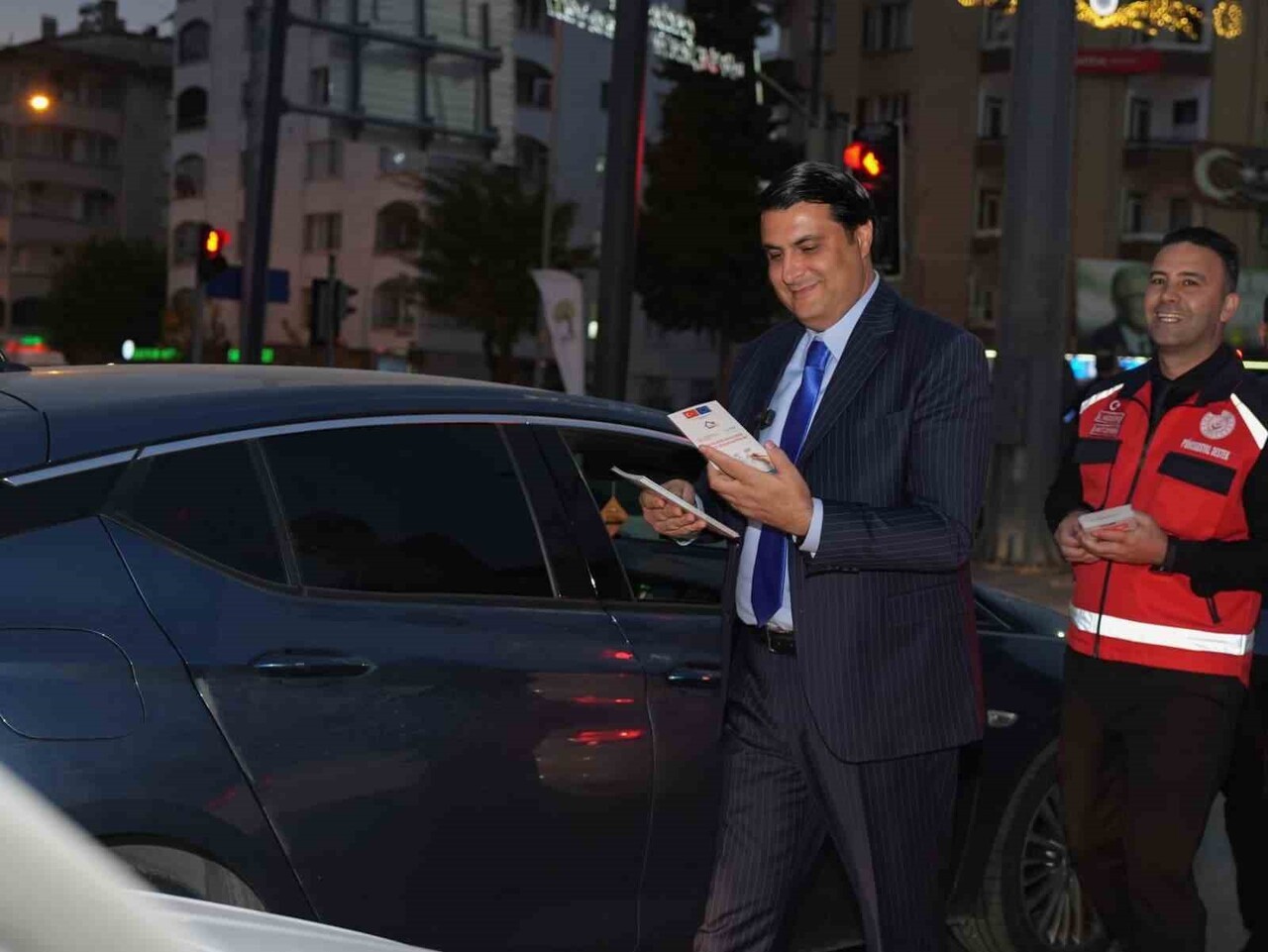 ŞEHİTKAMİL BELEDİYE BAŞKANI UMUT YILMAZ, KENT MERKEZİNİN EN YOĞUN NOKTALARINDAN BİRİ OLAN İŞLEK...