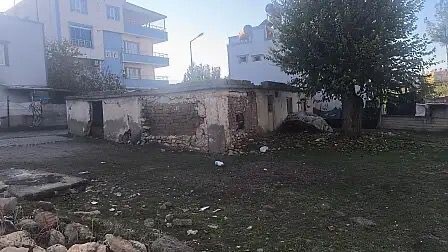 SİİRT’İN KURTALAN İLÇESİNDE KENDİNİ KAÇIRILMIŞ GİBİ GÖSTEREN ŞAHIS, AİLESİNDEN 8 CUMHURİYET ALTIN...