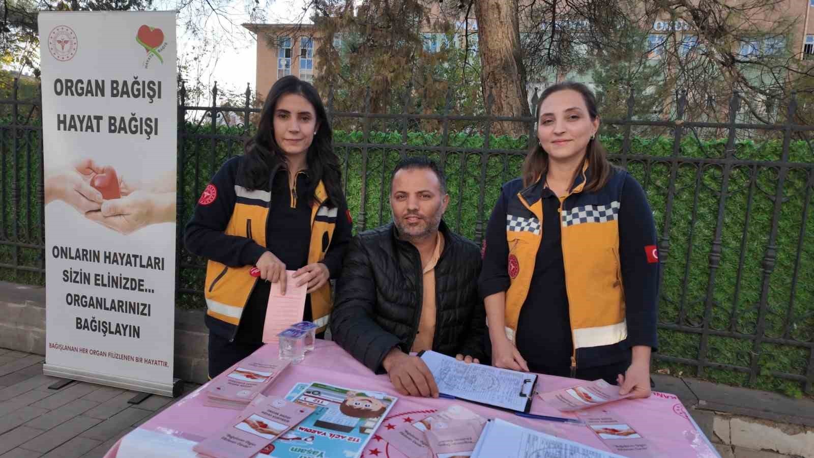 SİİRT’TE DAHA ÖNCE ABLASINDAN KARACİĞER NAKLİ ALAN BİR VATANDAŞ, ORGAN BAĞIŞ HAFTASINDA UĞRADIĞI...