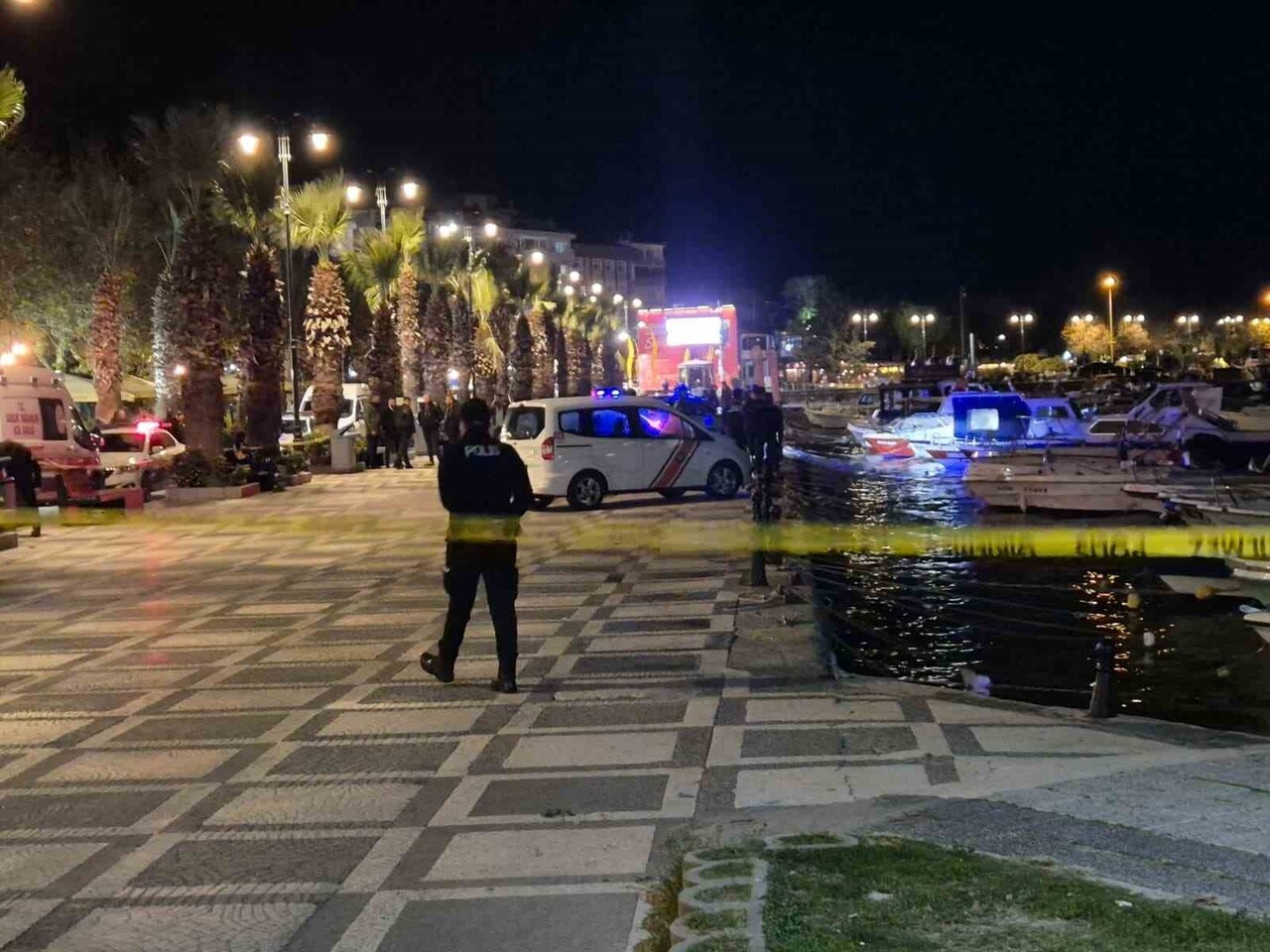 SİLİVRİ SAHİLİNDEKİ ÇAY BAHÇELERİ MEVKİİNDE DENİZDE BULUNAN ERKEK CESEDİ BULUNDU. CESET...