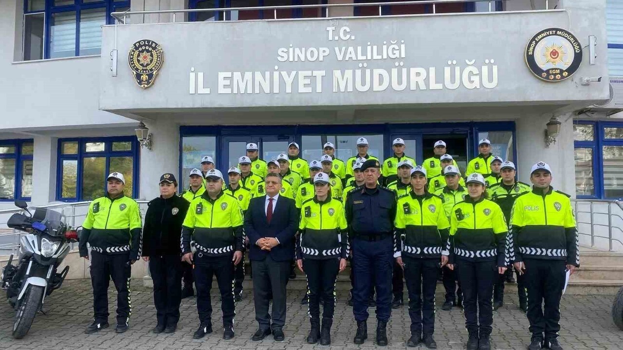SİNOP’TA ASELSAN TARAFINDAN ÜRETİLEN 116 ADET YAKA KAMERASI, İL EMNİYET MÜDÜRLÜĞÜNDE DÜZENLENEN...