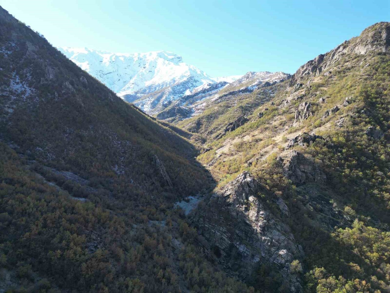 ŞIRNAK'IN BEYTÜŞŞEBAP VE ULUDERE İLÇELERİNDE KAR YAĞIŞI SONRASI 3 BİN RAKIMLI DAĞLAR KARTPOSTALLIK...