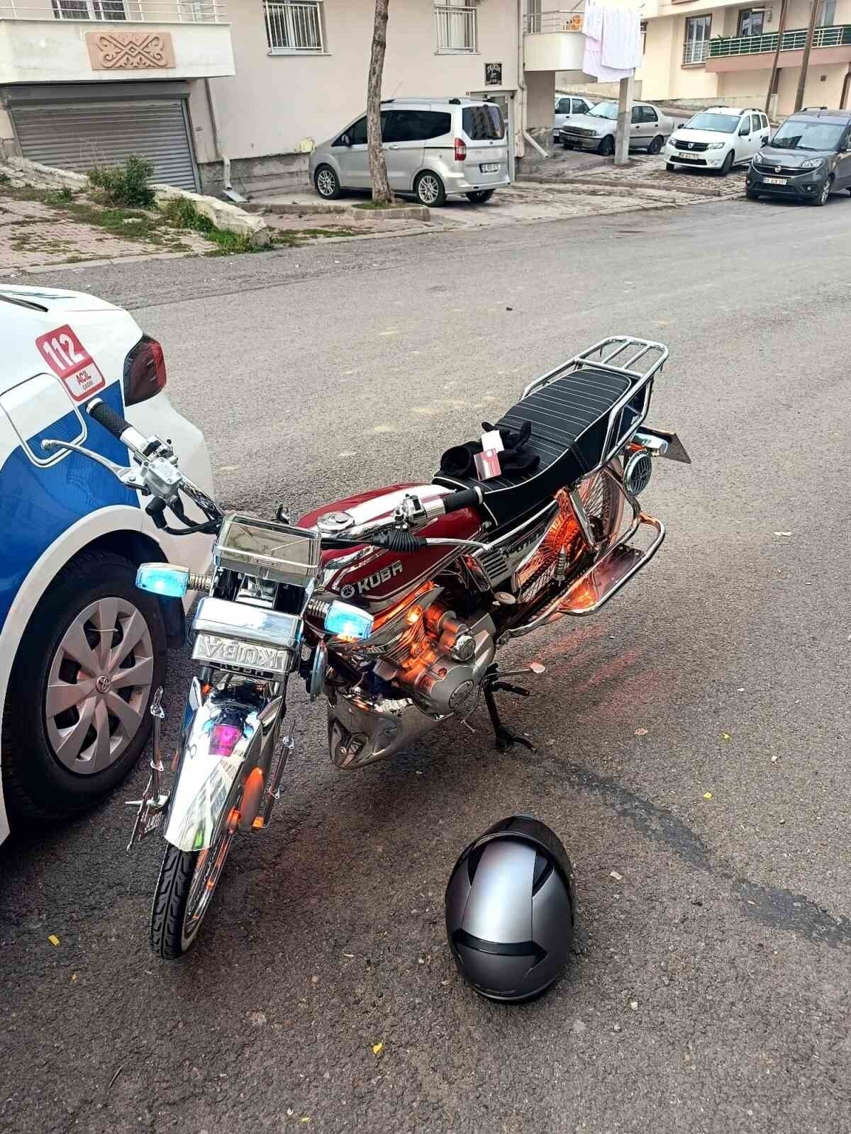 SİVAS’TA DRİFT YAPARAK ÇEVREYİ RAHATSIZ EDEN MOTOSİKLET SÜRÜCÜSÜ POLİS EKİPLERİNCE YAKALANDI....