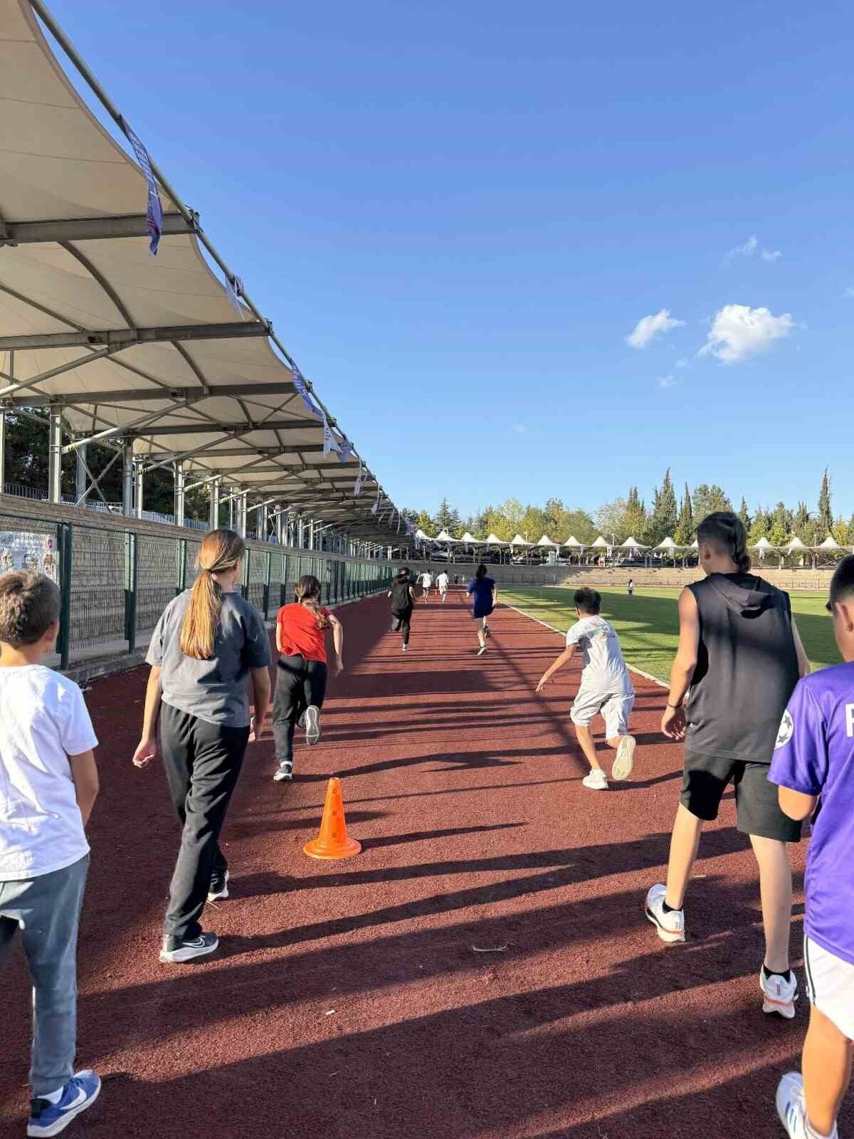 SÖĞÜT’TE ATLETİZM ANTRENMANLARI GERÇEKLEŞTİRİLDİ