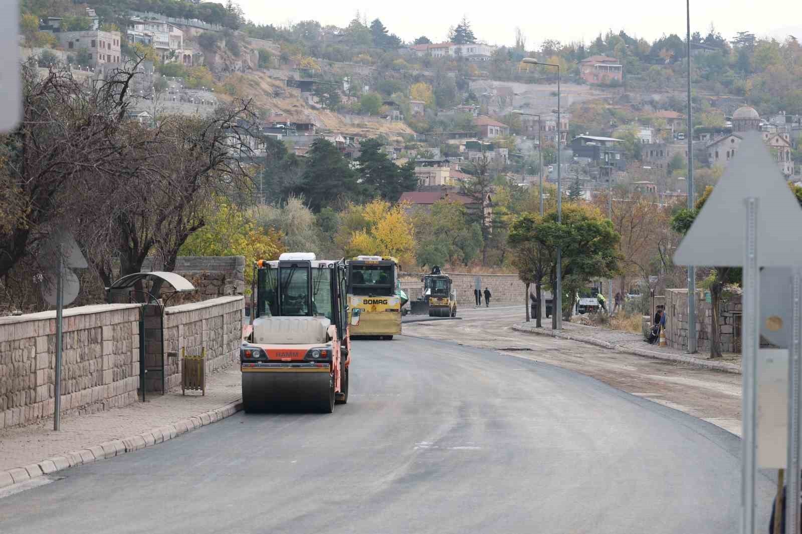 TALAS BELEDİYE BAŞKANI MUSTAFA YALÇIN; DUT KAVŞAĞI, ATATÜRK BULVARI VE HALEF HOCA CADDESİ’NDE...
