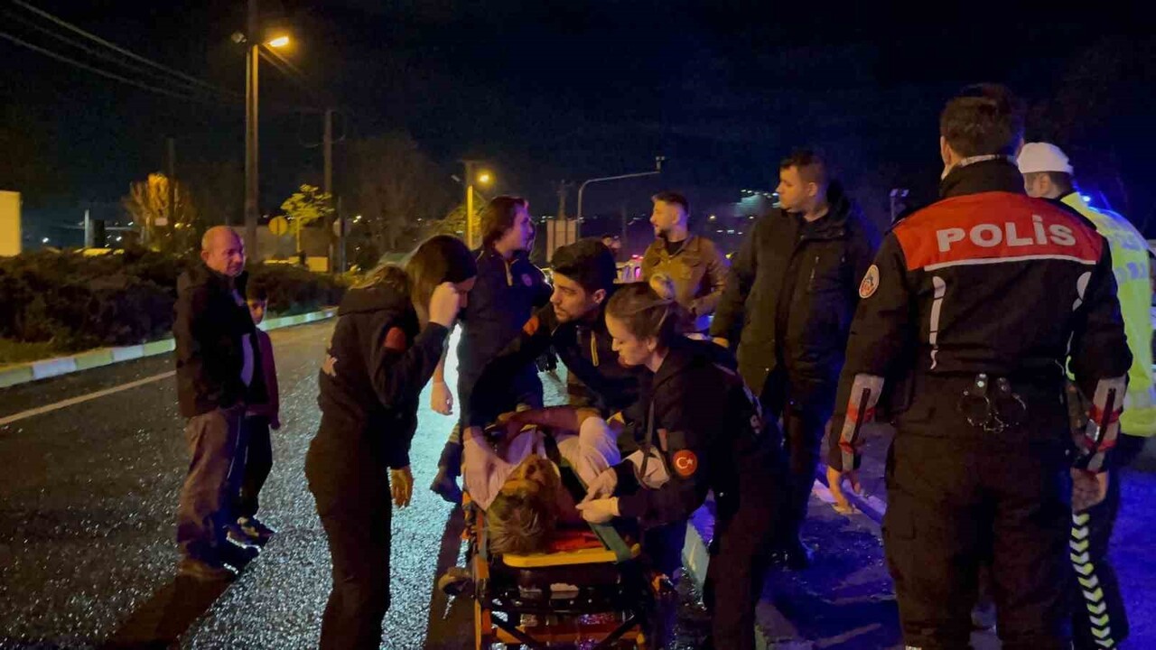 TEKİRDAĞ'DA ÇORLU İLE ERGENE ARASINDAKİ HATİP MAHALLESİ GEÇİŞİNDE BELEDİYE OTOBÜSÜ İLE YOLCU...