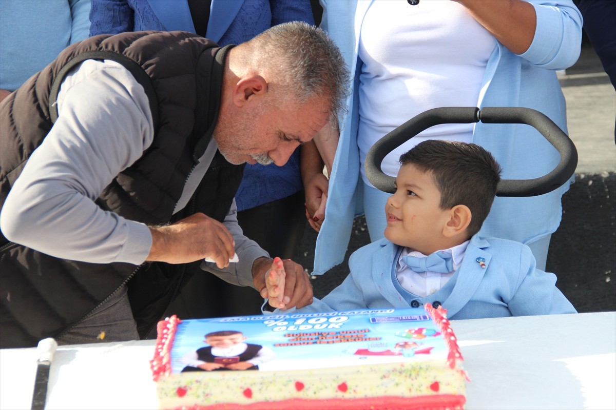 Tekirdağ'ın Malkara ilçesinde yardım kampanyası tamamlanan SMA hastası 3,5 yaşındaki Hulusi Sert...