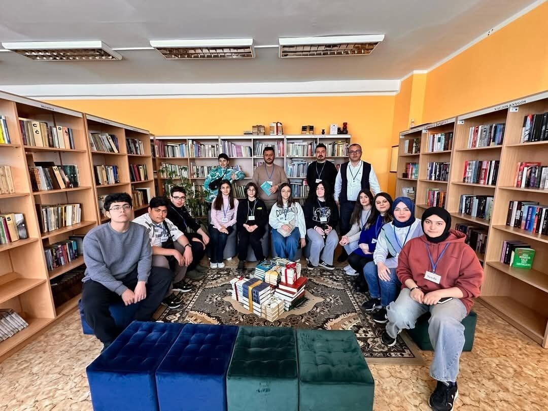 TOMARZA ZEKİYE CANPOLAT ORTAOKULU ÖĞRENCİLERİ VE ÖĞRETMENLERİ, KAYSERİ İL MİLLİ EĞİTİM MÜDÜRLÜĞÜ...