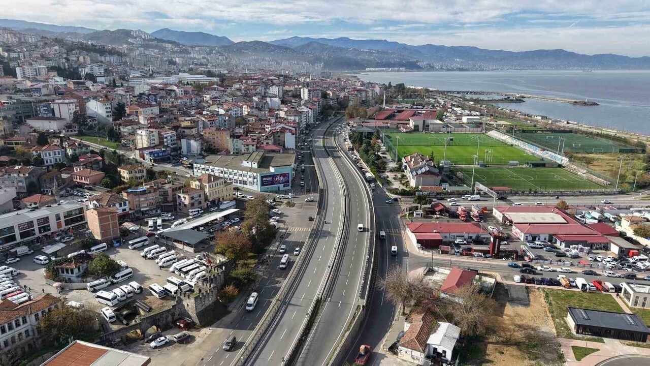 TRABZON'DA YILLARDIR YIKILMASI YÖNÜNDE GÜNDEMİ MEŞGUL EDEN REŞADİYE VİYADÜĞÜYLE İLGİLİ...