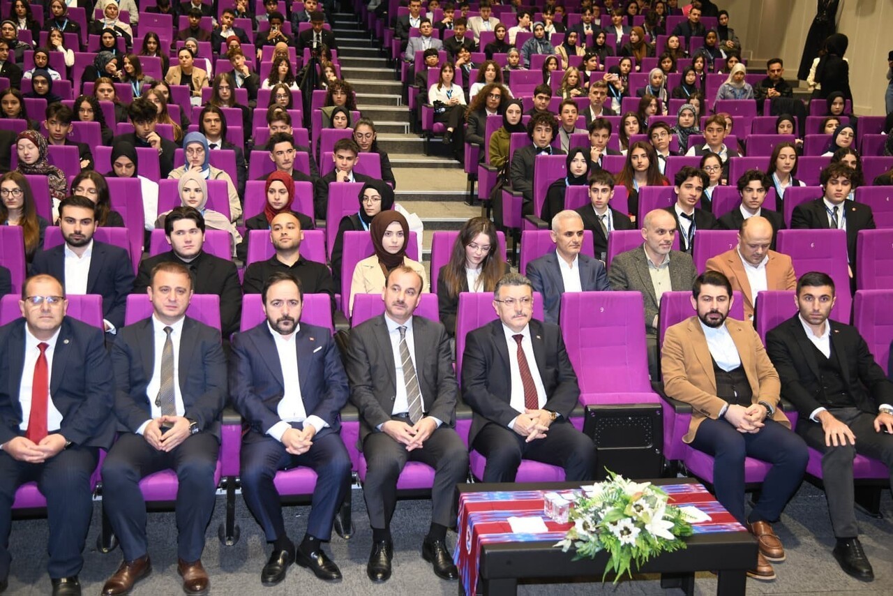 TRABZON BÜYÜKŞEHİR BELEDİYESİ GENÇLİK MECLİSİ TARAFINDAN "GENÇ DİPLOMASİ TRABZON’DA BULUŞUYOR"...