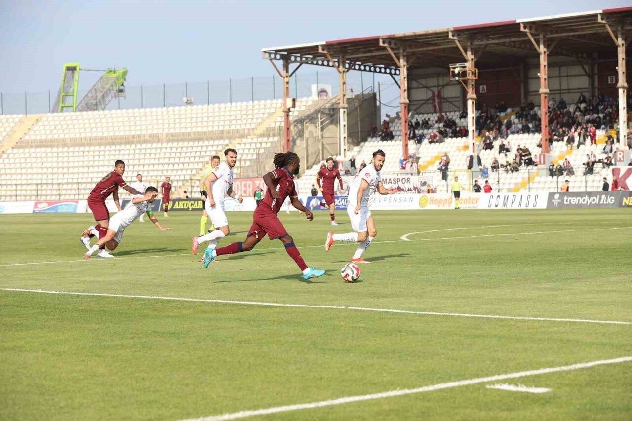 TRENDYOL 1. LİG'İN 14. HAFTASINDA BANDIRMASPOR, KONUK ETTİĞİ ÇORUM FK'YI 1-0'LIK SKORLA MAĞLUP...