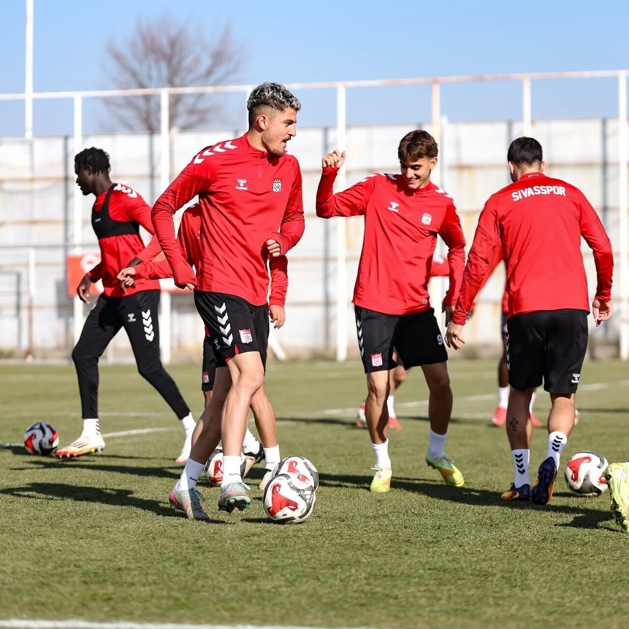 TRENDYOL 1. LİG’İN 15. HAFTASINDA SAHASINDA BOLUSPOR’U KONUK EDECEK OLAN ÖZBELSAN SİVASSPOR...