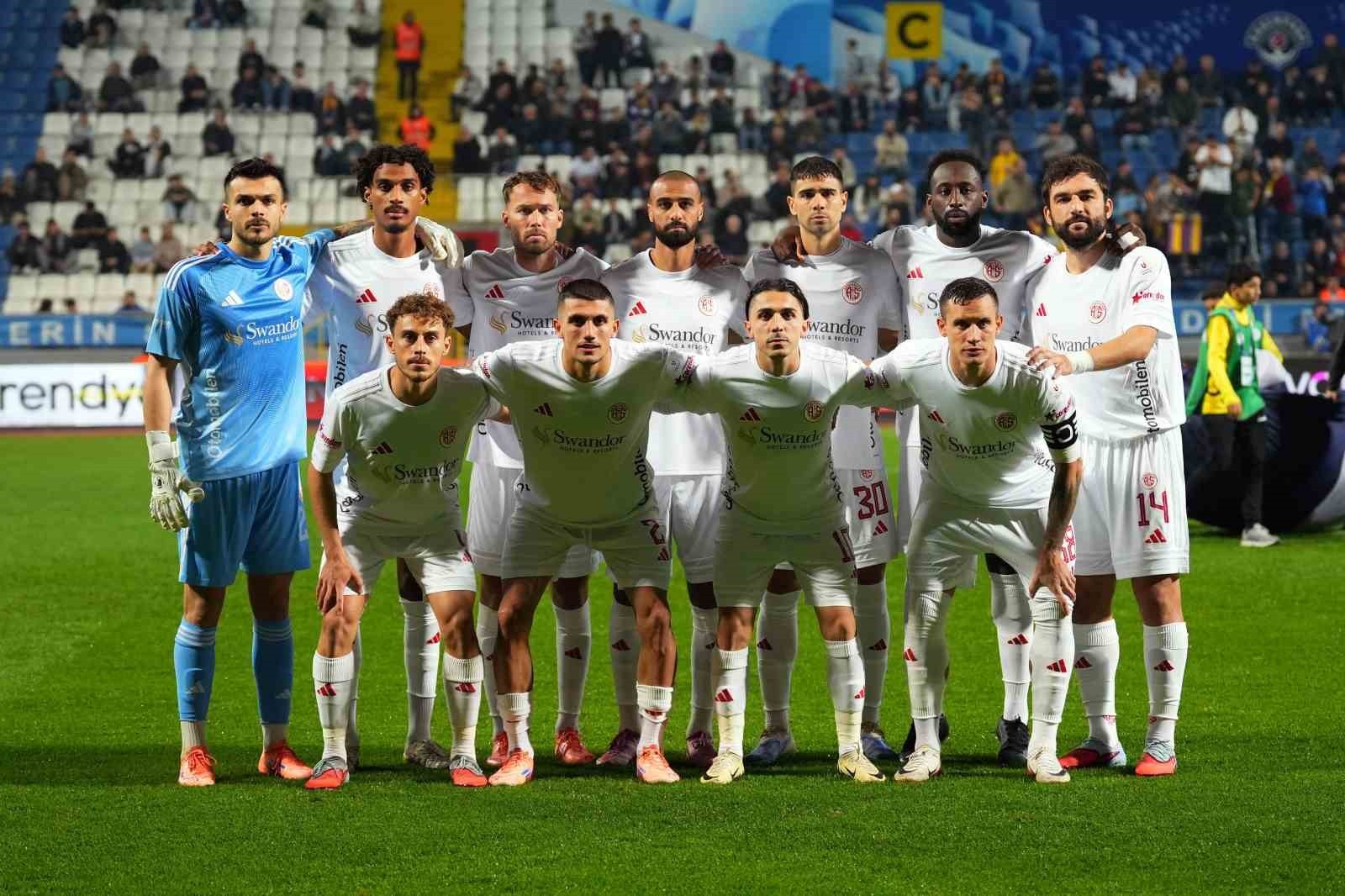 TRENDYOL SÜPER LİG'İN 11. HAFTASINDA EYÜPSPOR, RECEP TAYYİP ERDOĞAN STADYUMU'NDA ANTALYASPOR İLE...