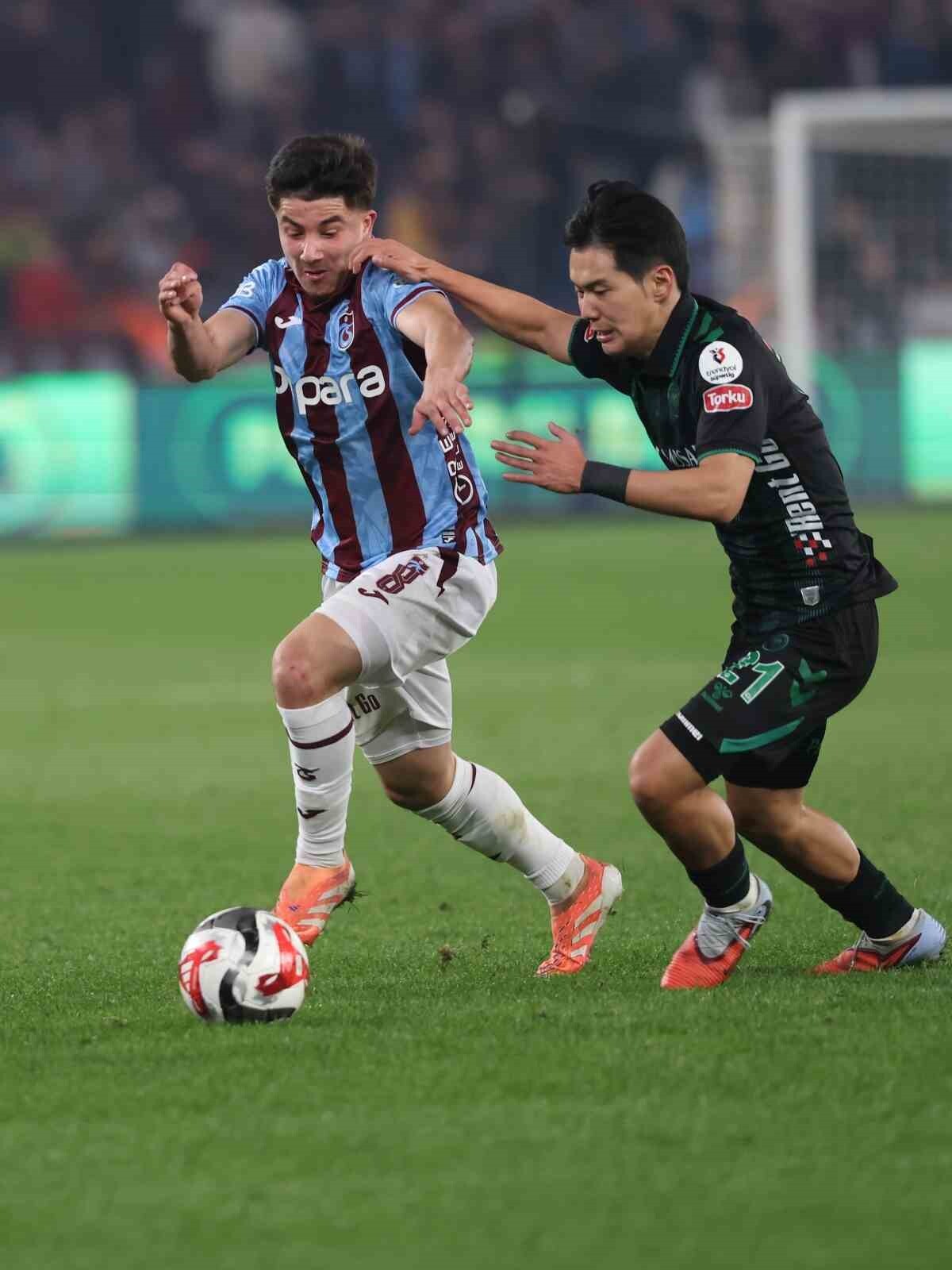 TRENDYOL SÜPER LİG'İN 14. HAFTASINDA TRABZONSPOR, EVİNDE KONYASPOR KARŞILAŞIYOR. MÜSABAKANIN İLK...