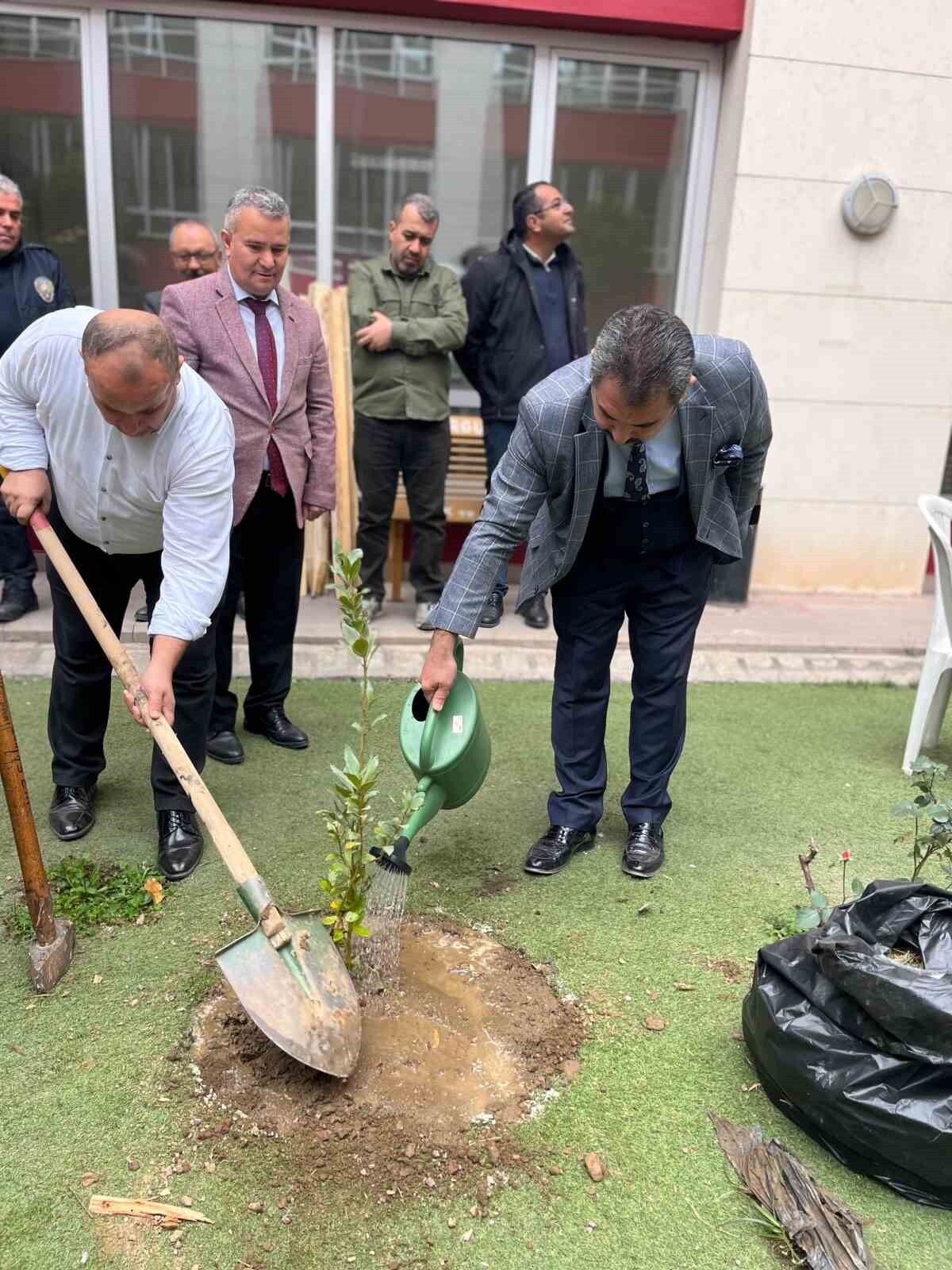 TURGUTLU CUMHURİYET BAŞSAVCILIĞI HİMAYESİNDE, CUMHURİYET BAŞSAVCISI BAHRİ YALÇINÖZ VE ADLİYE...
