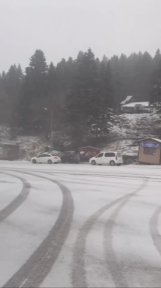 TÜRKİYE'NİN EN ÖNEMLİ KIŞ TURİZM MERKEZLERİNDEN BİRİ OLAN ULUDAĞ'DA, BEKLENEN KAR YAĞIŞI...