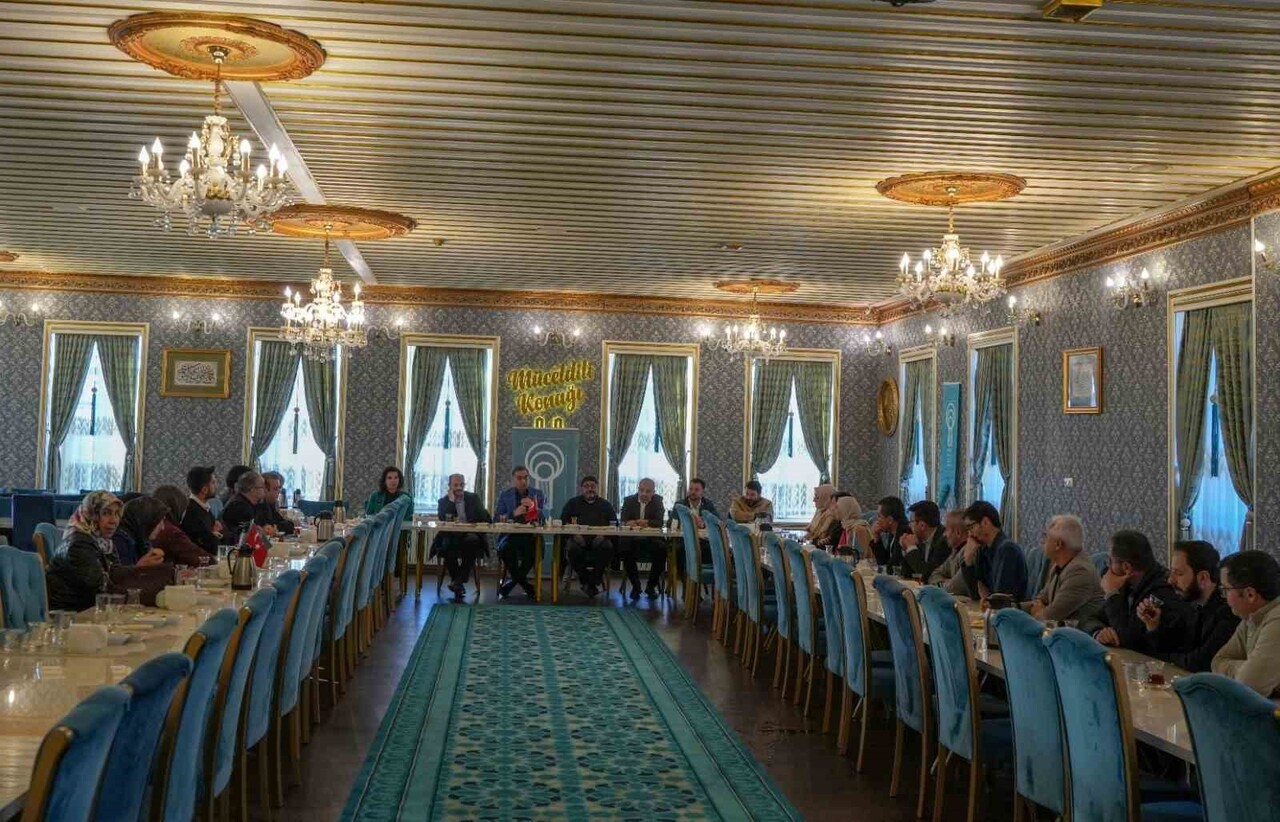 TÜRKİYE DİL VE EDEBİYAT DERNEĞİ'NİN GENEL MERKEZİ TARAFINDAN EN BAŞARILI İKİNCİ ŞUBE ÖDÜLÜNÜ ALAN...