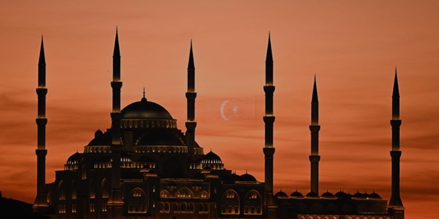 Üç Aylar Ne Zaman Başlıyor? Diyanet 2025-2026 Takvimi