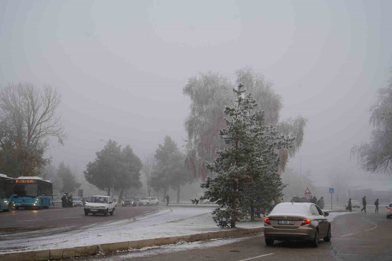 ÜLKEMİZDE EKİM AYINDA 178  BİN 481 ADET TAŞITIN TRAFİĞE KAYDI YAPILIRKEN, ERZURUM'DA TRAFİĞE...