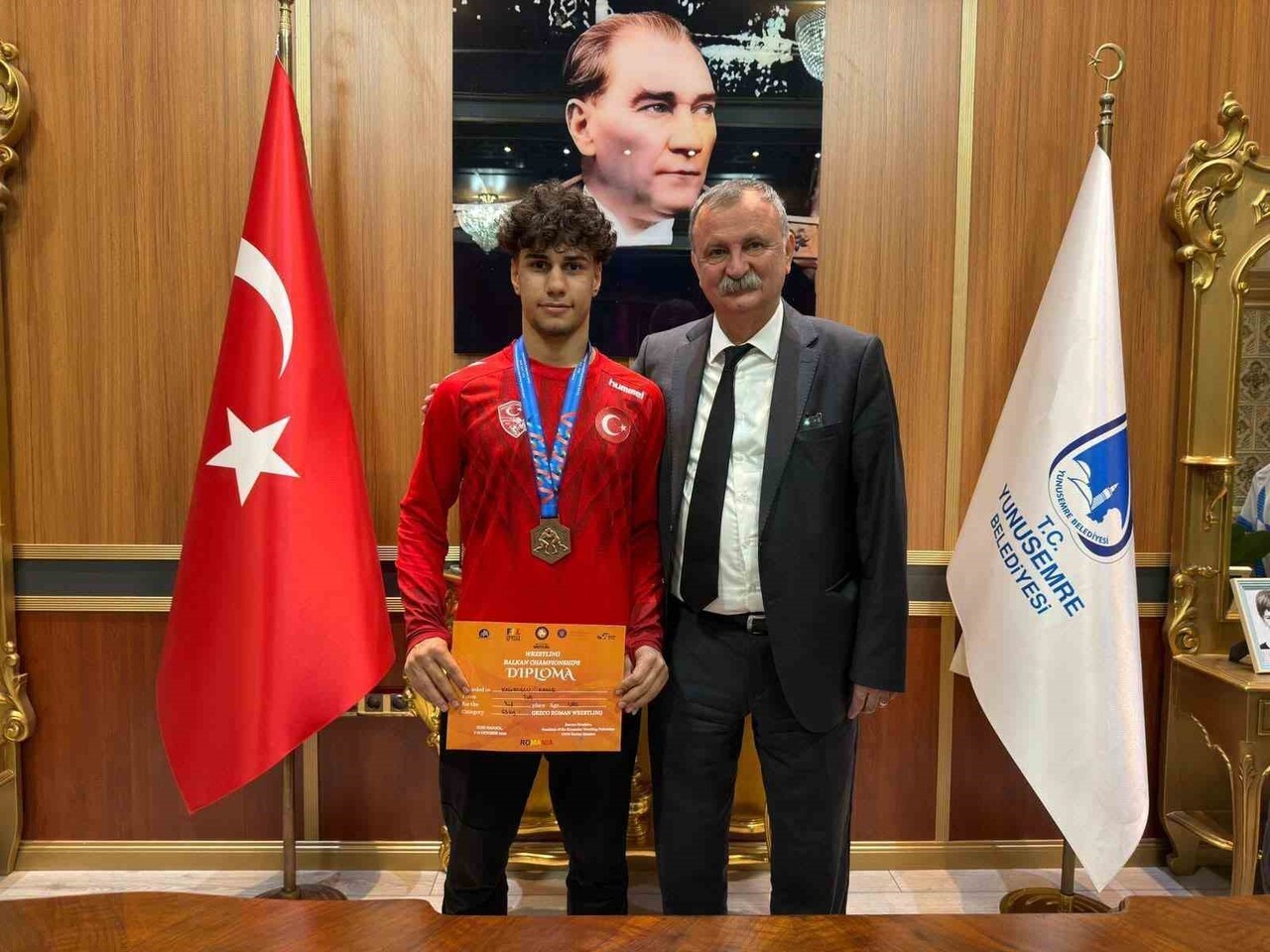 ULUSAL VE ULUSLARARASI MÜSABAKALARDA ELDE ETTİĞİ BAŞARILARLA ADINDAN SÖZ ETTİREN YUNUSEMRE...