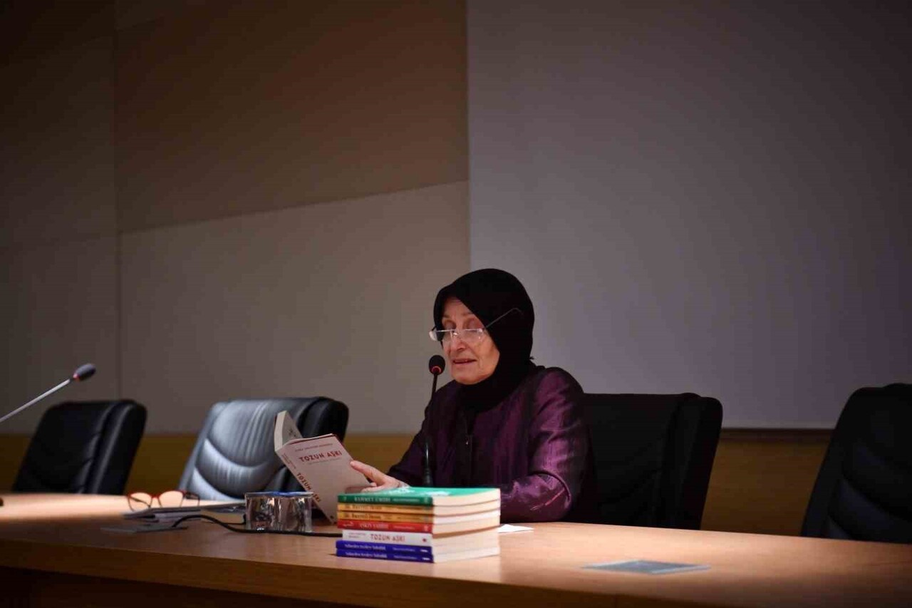 ÜNLÜ BALERİN BRODBECK, SANAT HAYATINDAN MANEVİ YAŞAMA UZANAN YOLCULUĞUNU SAKARYA ÜNİVERSİTESİ’NDE...