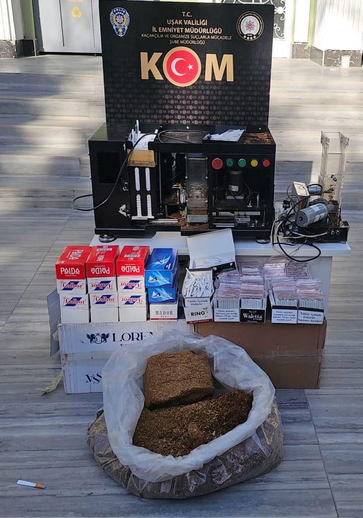 UŞAK İL EMNİYET MÜDÜRLÜĞÜ KOM ŞUBE MÜDÜRLÜĞÜ EKİPLERİNCE YAPILAN OPERASYONDA ÇOK SAYIDA KAÇAK...