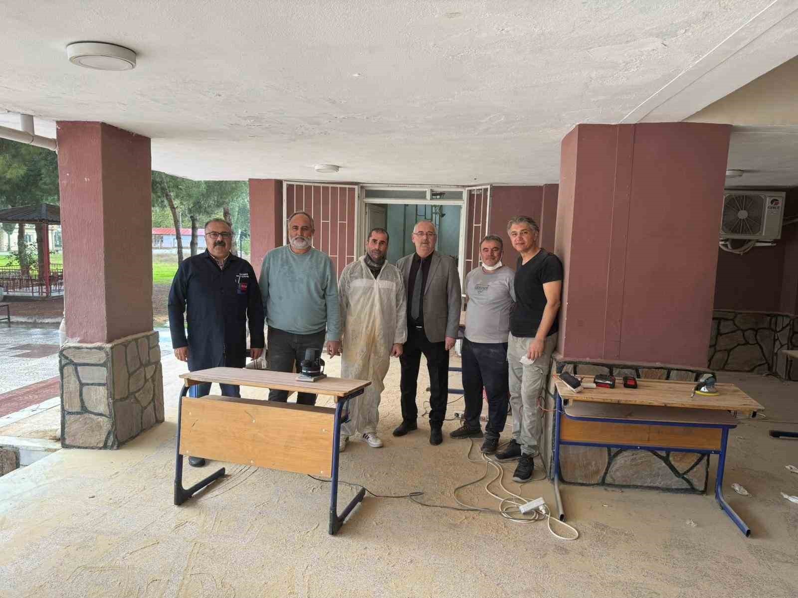 USTAYA İHTİYAÇ DUYMADAN HÜNERLERİNİ SERGİLEYEN İLKKURŞUN TİCARET VE MESLEKİ ANADOLU LİSESİ...