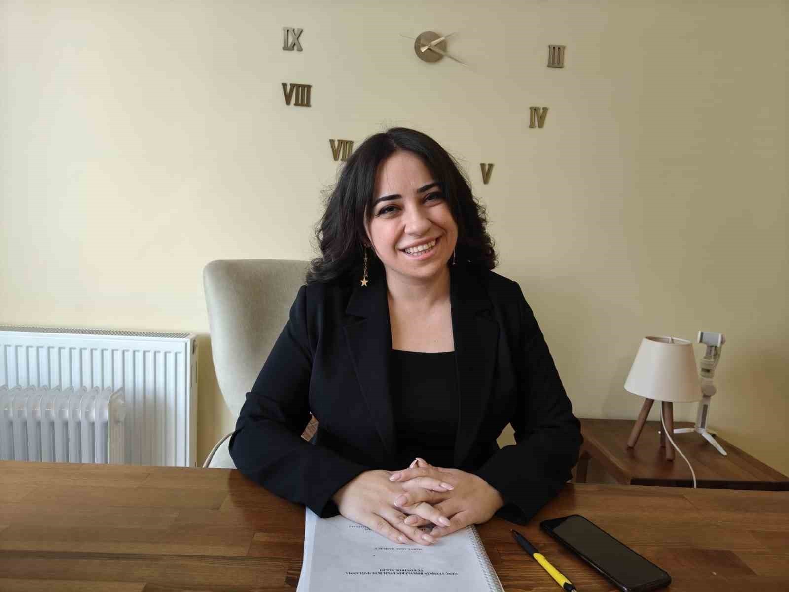 UZMAN PSİKOLOG ARZU HAMURCU, YETİŞKİNLERİN DİJİTAL BİR NESNE İLE BAĞLANTISININ KOPMA HİSSİNİN...