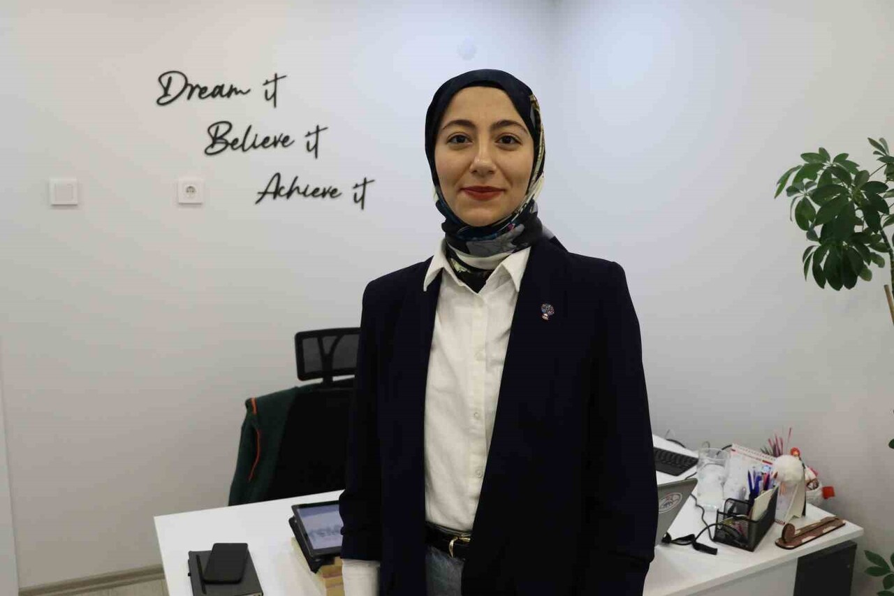 UZMAN PSİKOLOG DİLRUBA IŞIN, TÜRKİYE’DE BİRÇOK KİŞİNİN DEPREM OLMADAN DA SALLANMA VE SARSINTI...