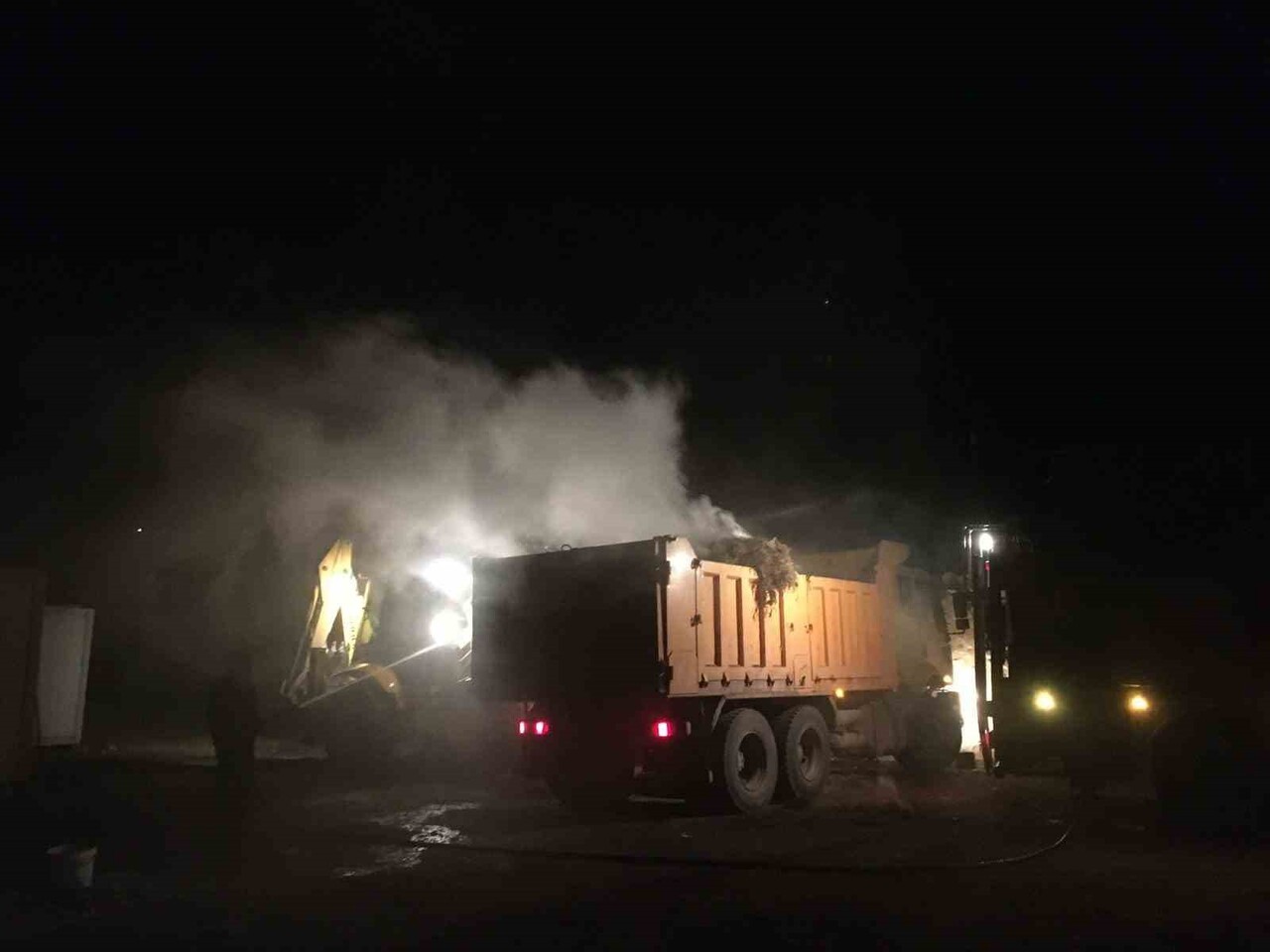 VAN'IN BAŞKALE İLÇESİNE ÇIKAN YANGIN İTFAİYE EKİPLERİNİN MÜDAHALESİ SONUCU...