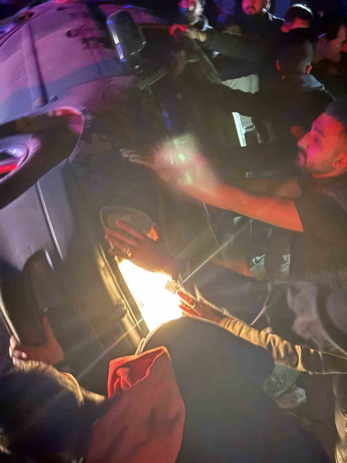 VAN'IN TUŞBA İLÇESİNDE OTOMOBİLİN KAZA YAPMASI SONUCU 1 KİŞİ YARALANDI.