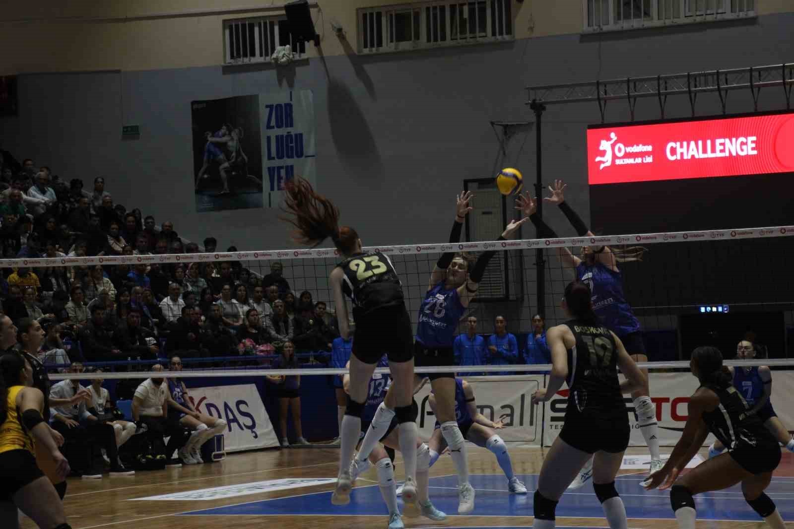 VODAFONE SULTANLAR LİGİ'NİN 5. HAFTASINDA AYDIN BÜYÜKŞEHİR BELEDİYESPOR KONUK ETTİĞİ VAKIFBANK'A...