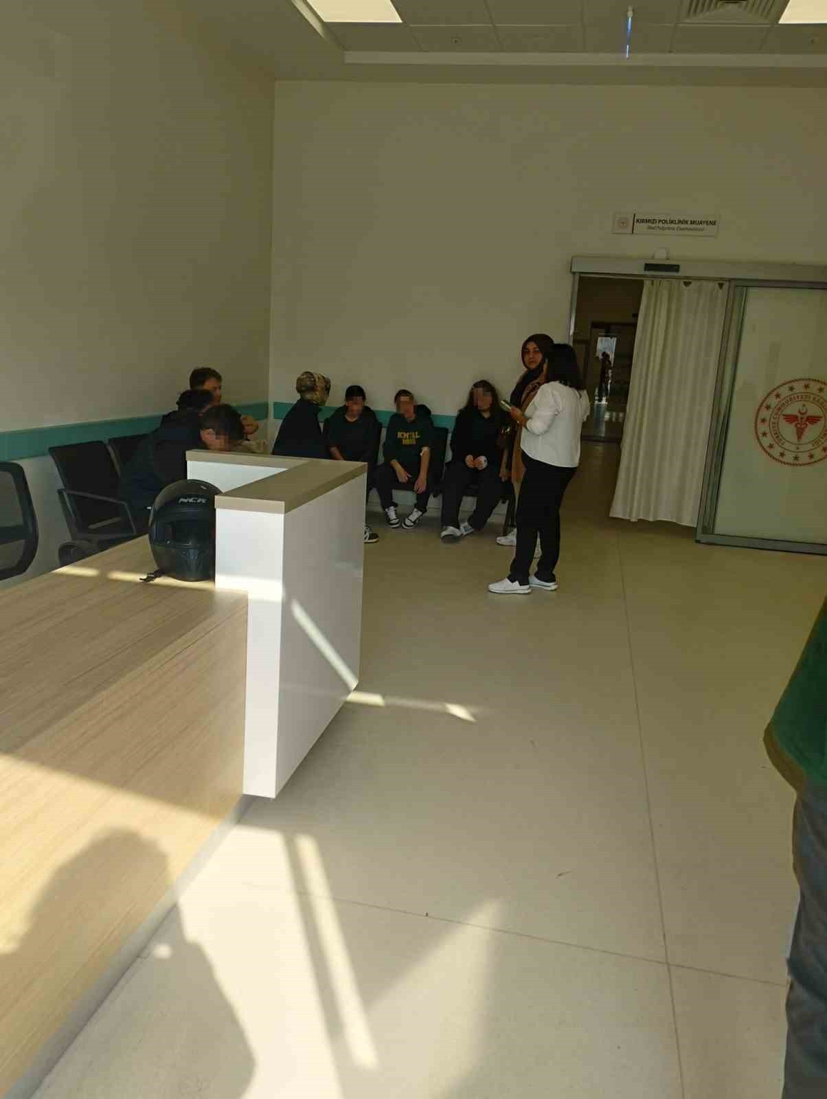 YEDİĞİ DÖNERDEN ZEHİRLENEN ÖĞRENCİLER