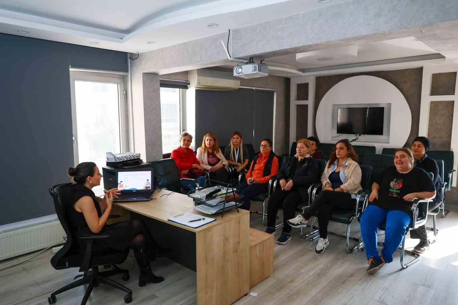 YUNUSEMRE BELEDİYESİ, 14 KASIM DÜNYA DİYABET GÜNÜ ÖNCESİNDE VATANDAŞLARDA FARKINDALIK OLUŞTURMAK...