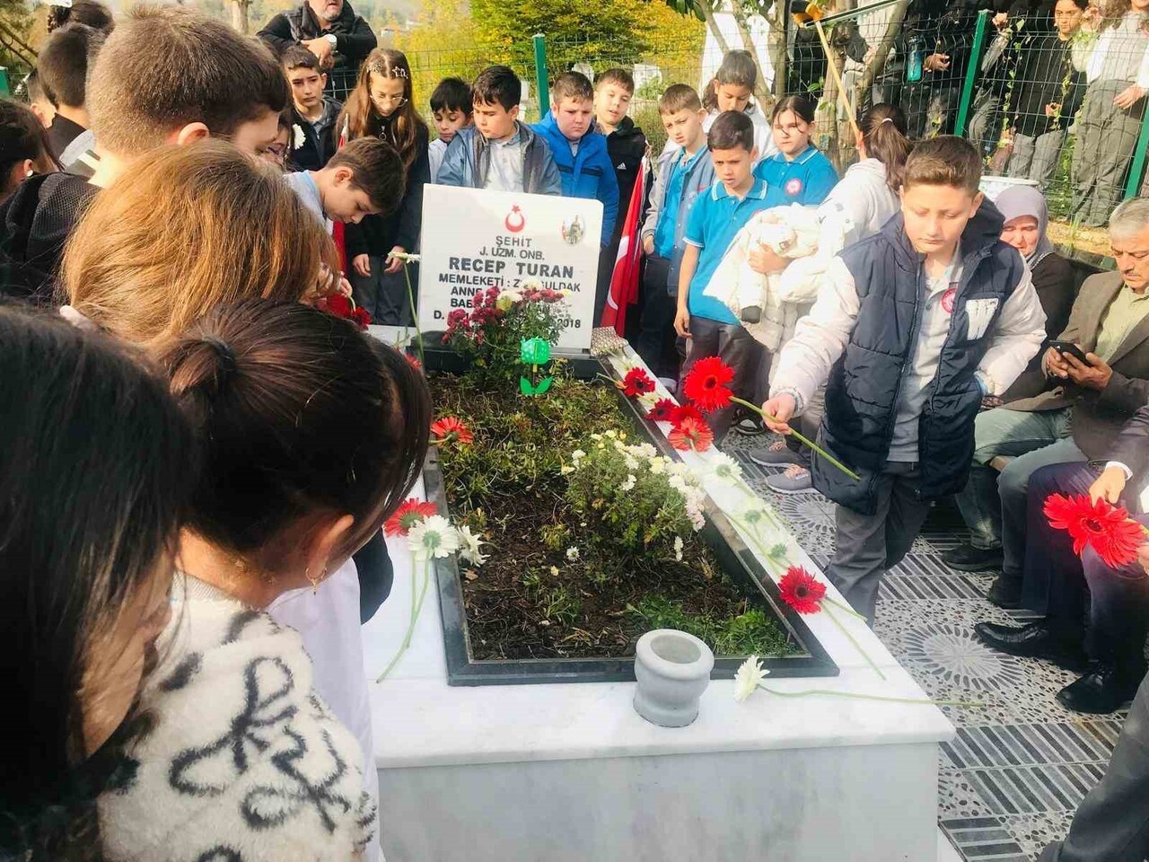 ZONGULDAK (İHA) - ZONGULDAK’IN ALAPLI İLÇESİNDE ŞEHİT RECEP TURAN ORTAOKULU 5. SINIF ÖĞRENCİLERİ...