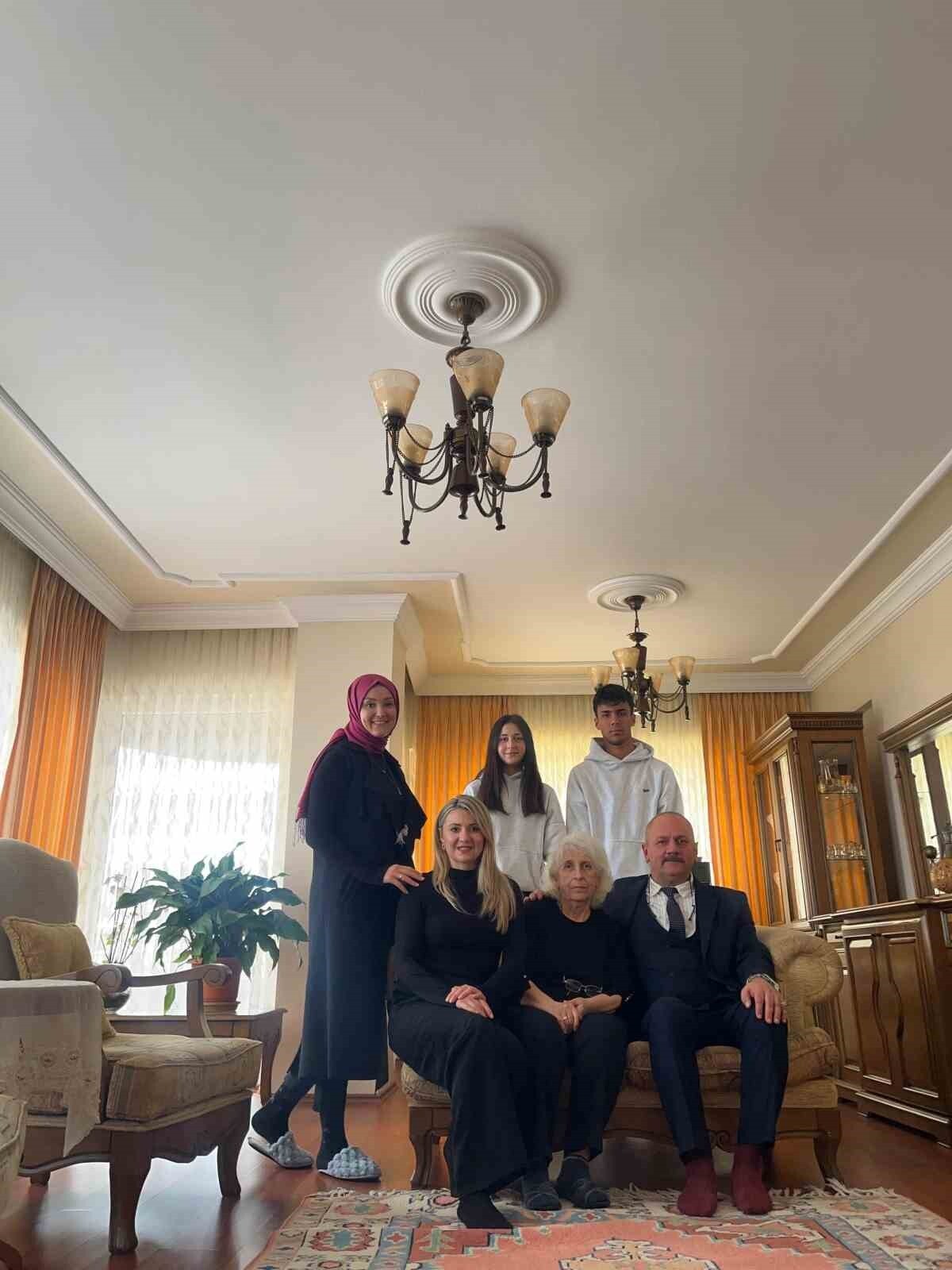 ZONGULDAK’TA 24 KASIM ÖĞRETMENLER GÜNÜ KAPSAMINDA, UZUN YILLAR BEYCUMA BELDESİNDEKİ İLKOKULDA...