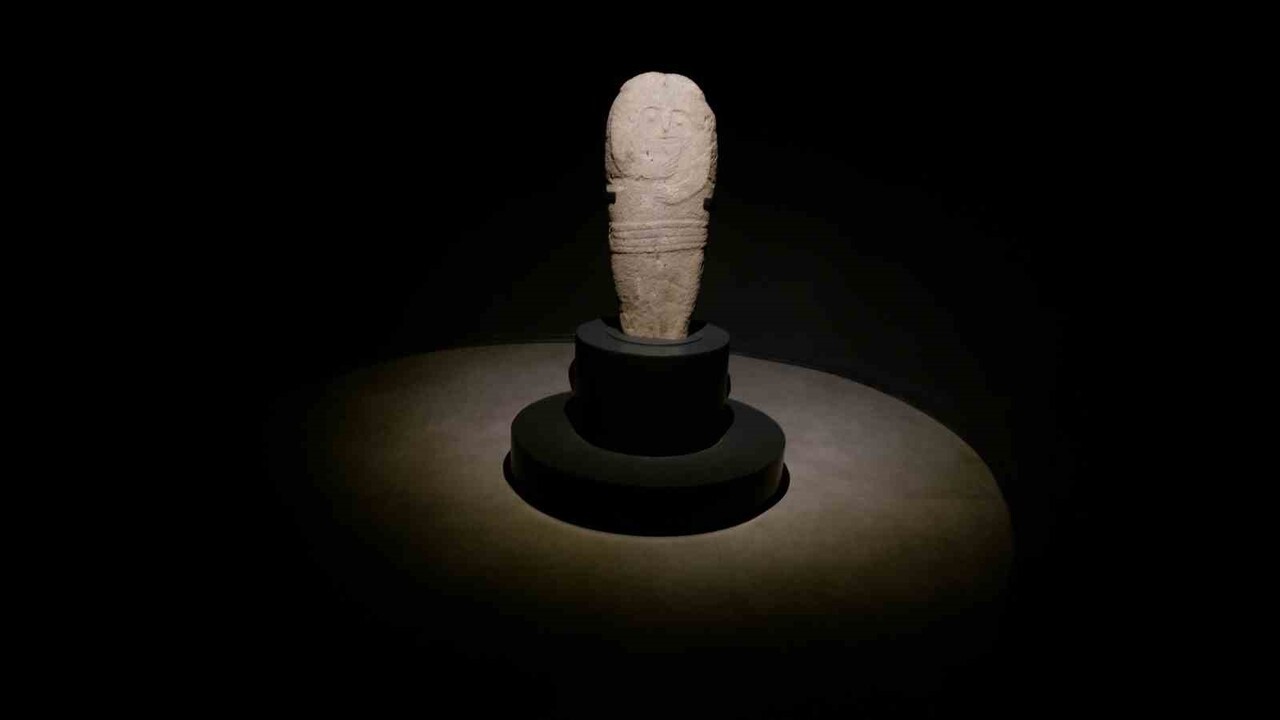 2 BİN 500 YILLIK TARİHE SAHİP OLAN  ’TAŞ BABA’ HEYKELİ ERZURUM MÜZESİNDE SERGİLENİYOR.