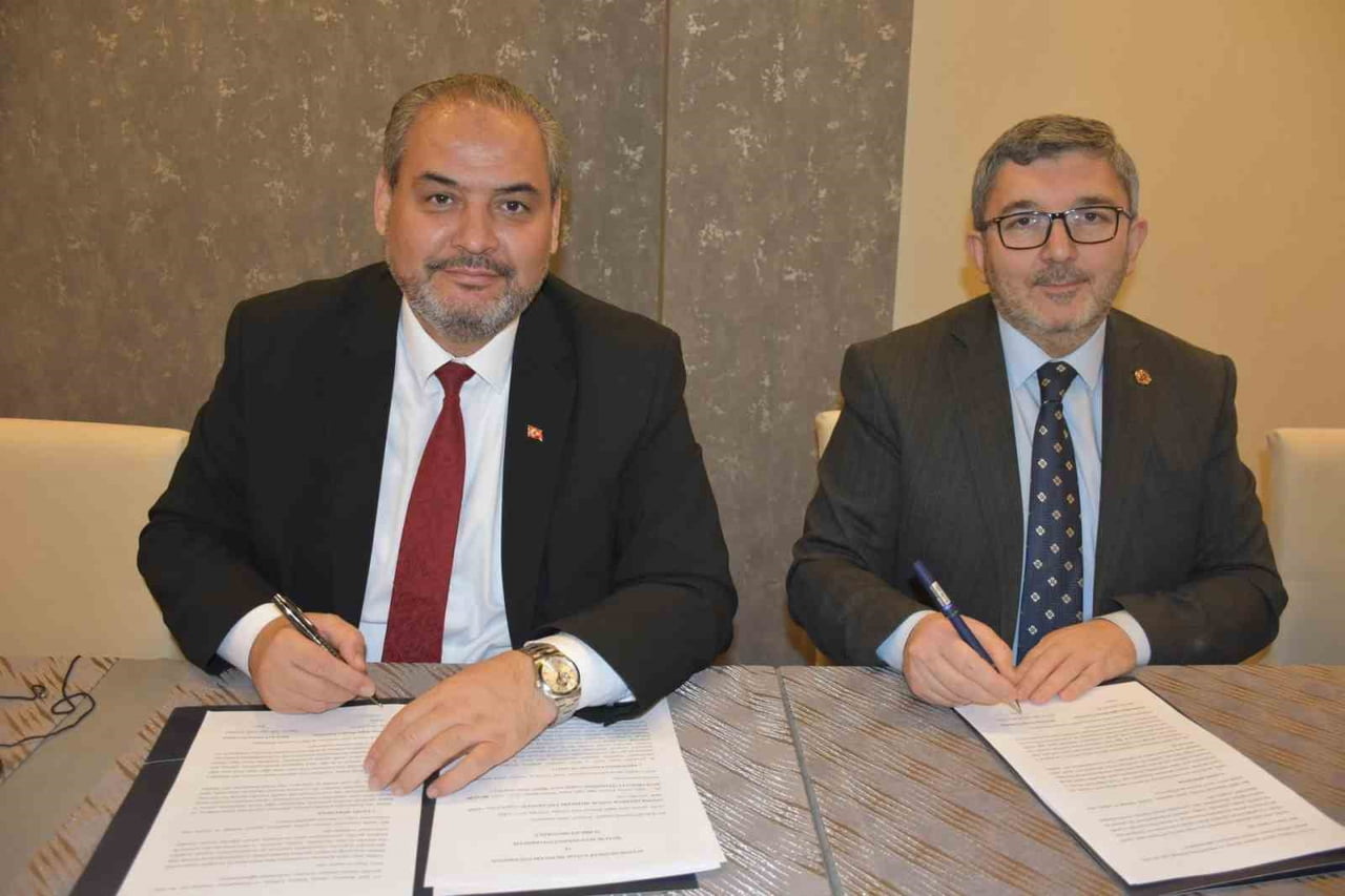 2 ÜNİVERSİTE ARASINDA İŞ BİRLİĞİ PROTOKOLÜ İMZALANDI