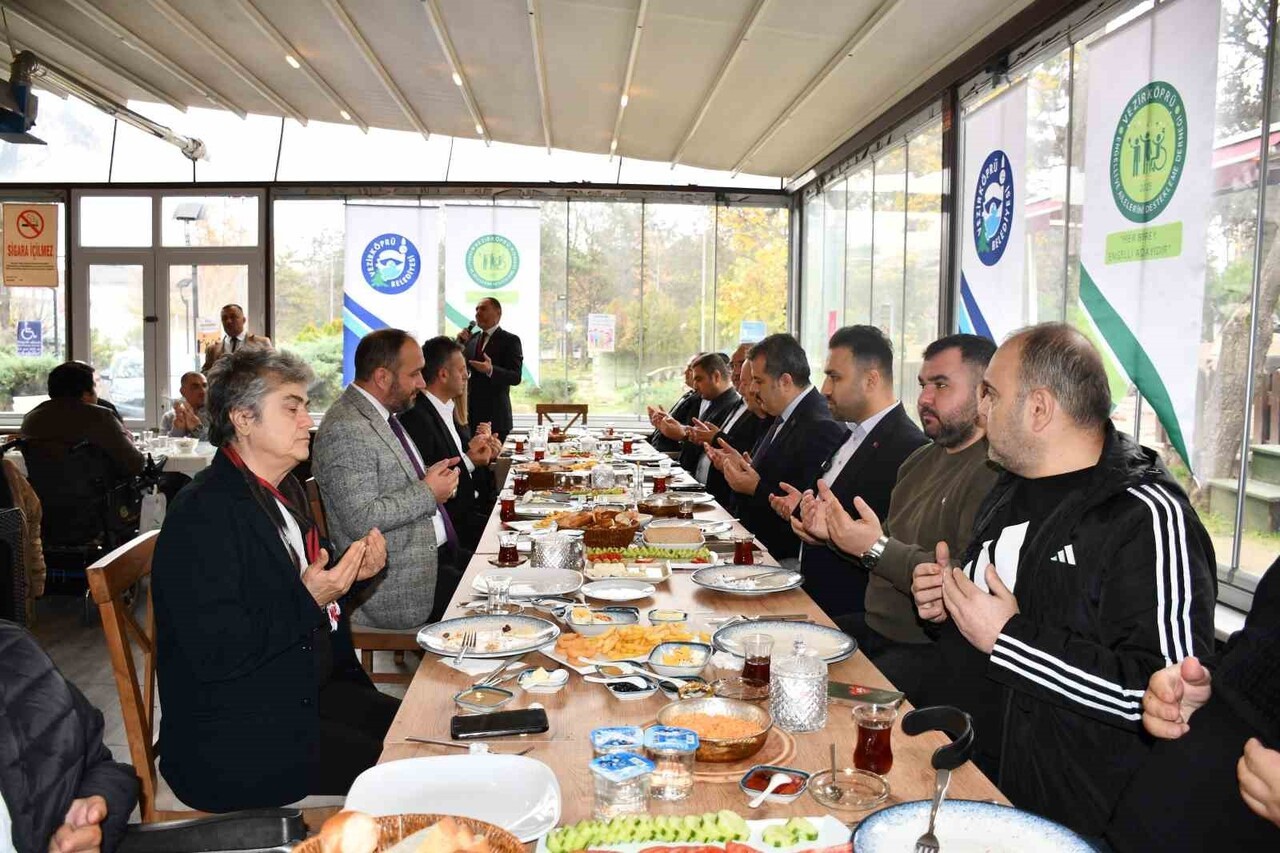 3 ARALIK DÜNYA ENGELLİKLER GÜNÜ NEDENİYLE VEZİRKÖPRÜ BELEDİYESİ İLE VEZİRKÖPRÜ ENGELLİLER VE...